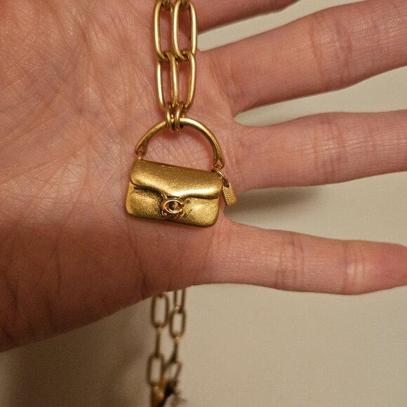 New Coach necklace. - Picture 3 of 4